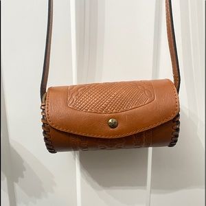 Cross body purse
